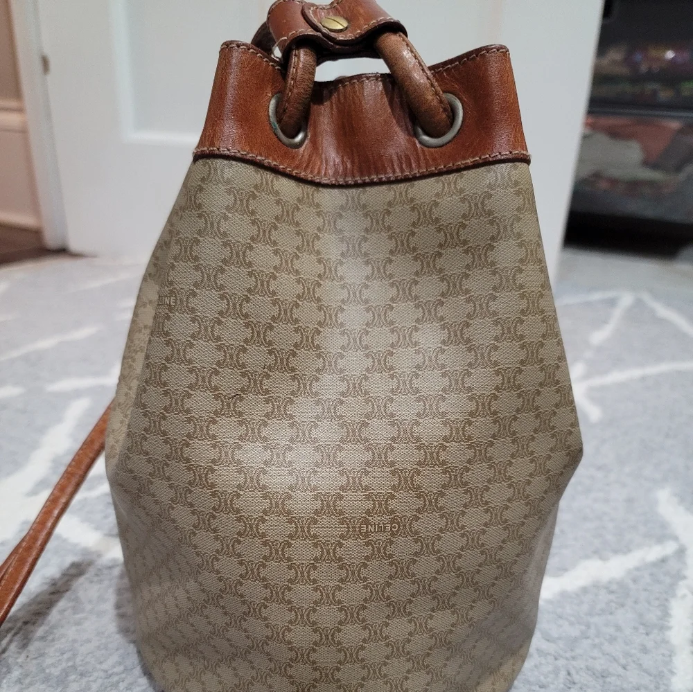Celine Triomphe Vintage Bucket Backpack - Picture 3 of 15